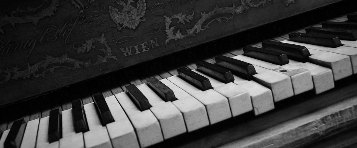 Musikinstrument restauratör