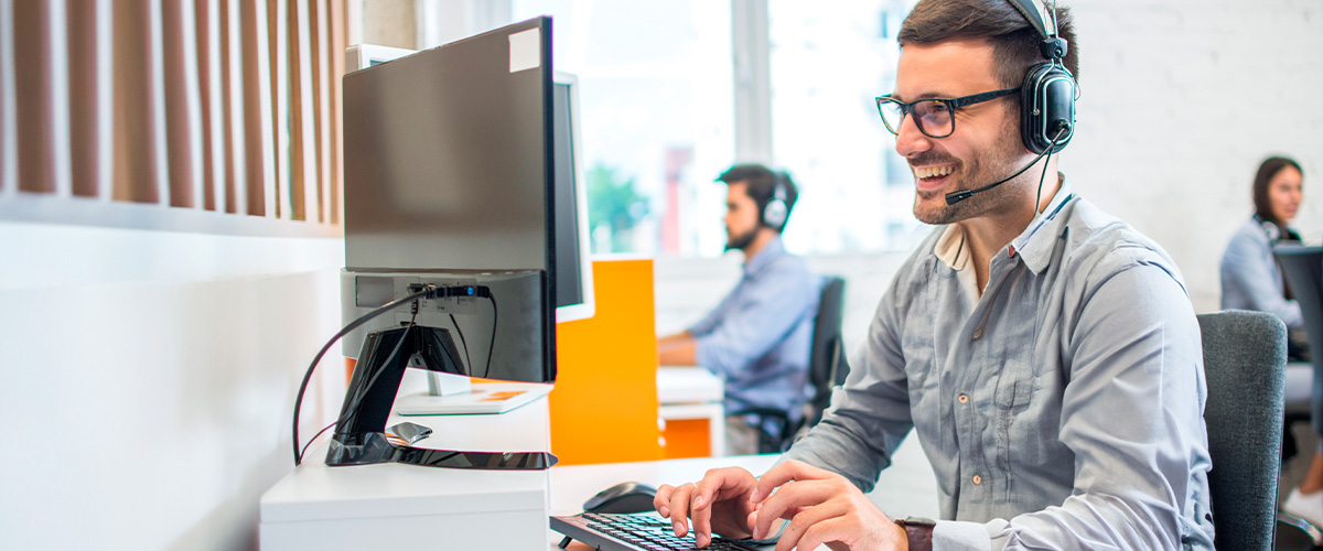 Helpdesktekniker